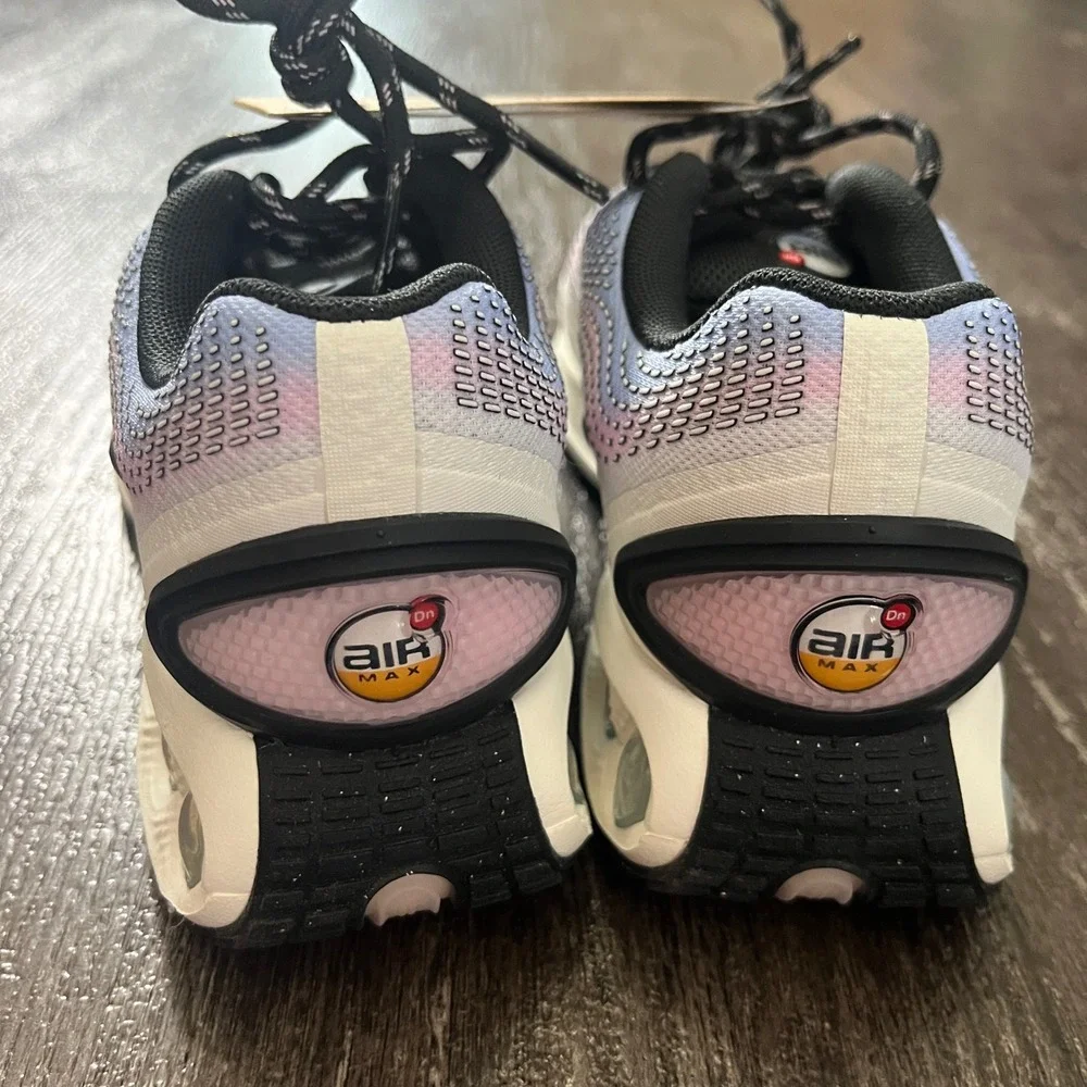 Nike Air Max DN PRM Women Pink Foam Off Noir Aluminum Running Shoes Size 7